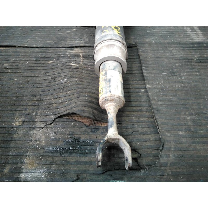 Recambio de amortiguador delantero izquierdo para audi allroad quattro (4b5) 2.5 tdi (132kw) referencia OEM IAM 4Z7413031A  P1-B
