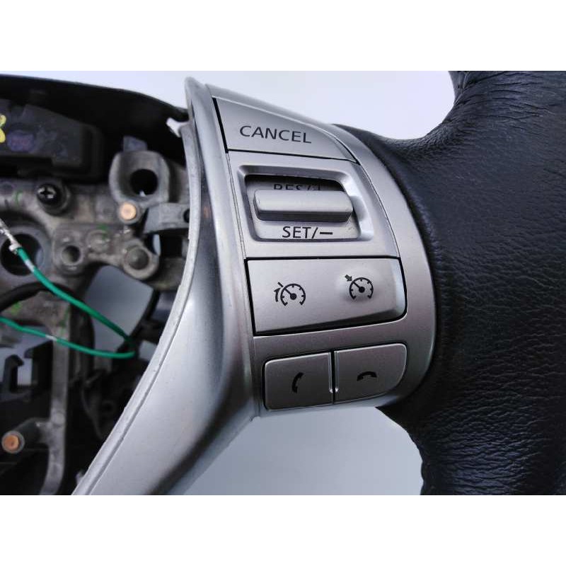 Recambio de volante para nissan x-trail (t32) 360 referencia OEM IAM 484304CB4B  E2-A4-8-1