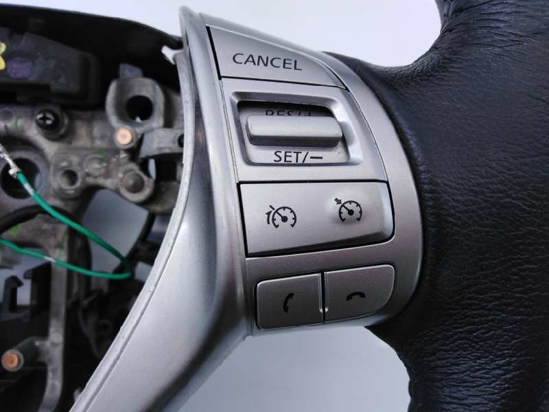 Recambio de volante para nissan x-trail (t32) 360 referencia OEM IAM 484304CB4B  E2-A4-8-1