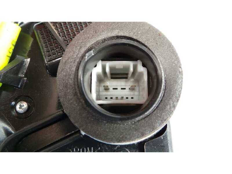 Recambio de cerradura puerta delantera derecha para toyota land cruiser (j15) executive referencia OEM IAM 4B9121408  E2-B4-10-2