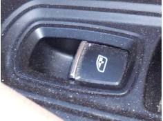 MANDO ELEVALUNAS DELANTERO DERECHO 