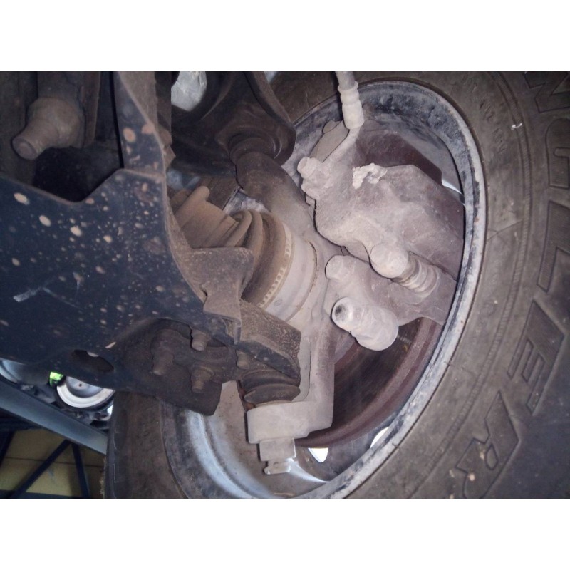 Recambio de mangueta delantera derecha para nissan terrano/terrano.ii (r20) comfort plus referencia OEM IAM   