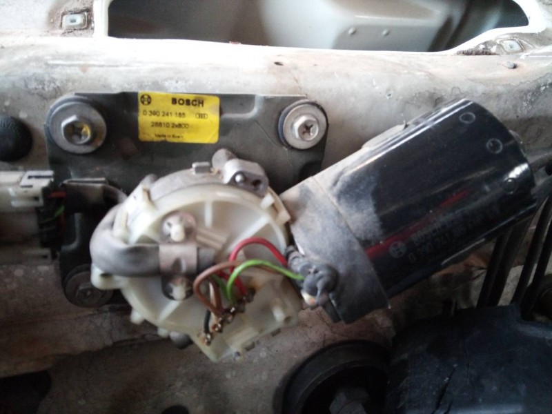 Recambio de motor limpia delantero para nissan terrano/terrano.ii (r20) comfort plus referencia OEM IAM 0390241185  