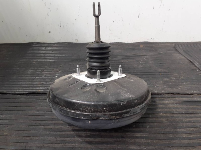 Recambio de servofreno para dacia sandero laureate referencia OEM IAM 472103298R  