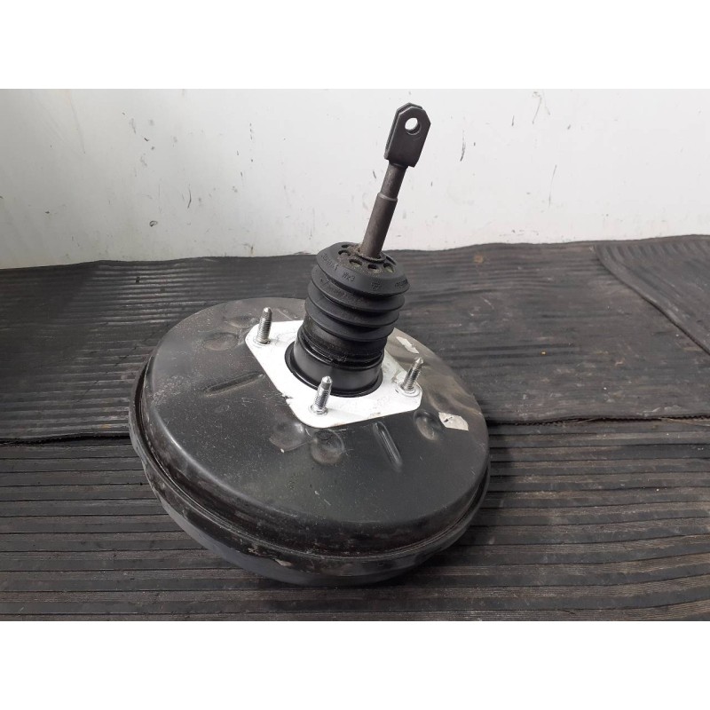 Recambio de servofreno para dacia sandero laureate referencia OEM IAM 472103298R  