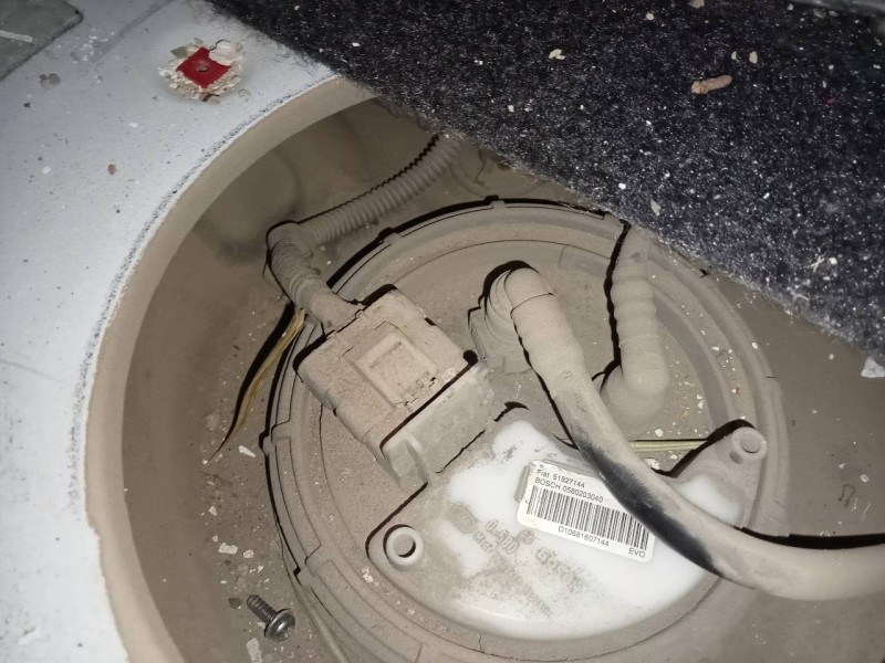 Recambio de aforador para fiat doblo ii (152) emotion referencia OEM IAM 52827144  