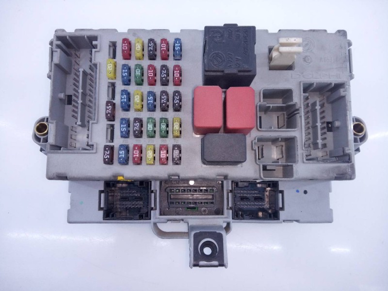 Recambio de caja reles / fusibles para fiat punto berlina (188) 1.2 8v referencia OEM IAM 46817785NPL  E3-A4-23-1
