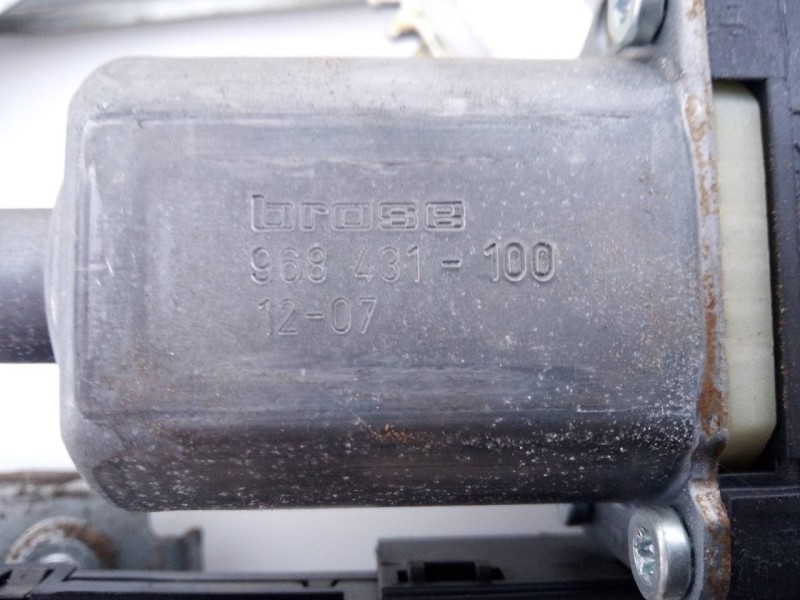 Recambio de elevalunas delantero izquierdo para renault megane iii sport tourer dynamique referencia OEM IAM 968431100  E1-A1-28