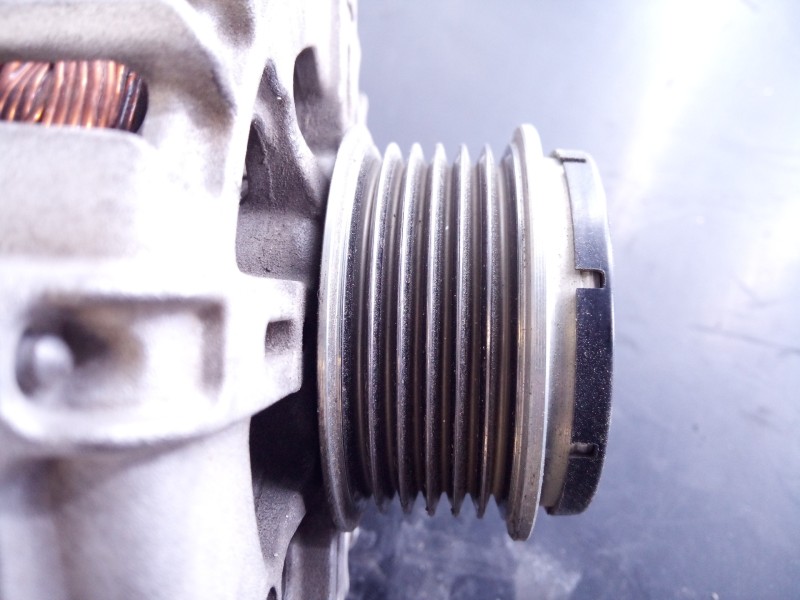 Recambio de alternador para kia rio (yb) concept referencia OEM IAM 3730003BA5 2712186 P3-A5-27-2