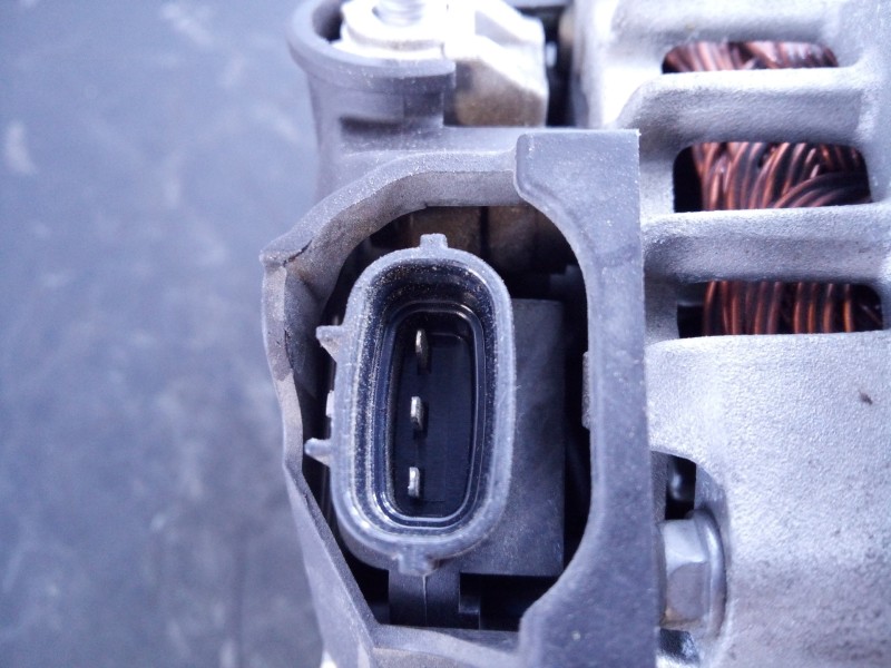 Recambio de alternador para kia rio (yb) concept referencia OEM IAM 3730003BA5 2712186 P3-A5-27-2