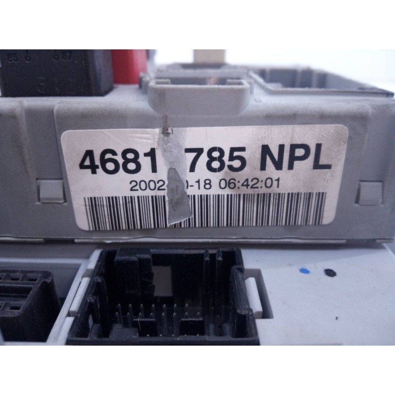 Recambio de caja reles / fusibles para fiat punto berlina (188) 1.2 8v referencia OEM IAM 46817785NPL  E3-A4-23-1