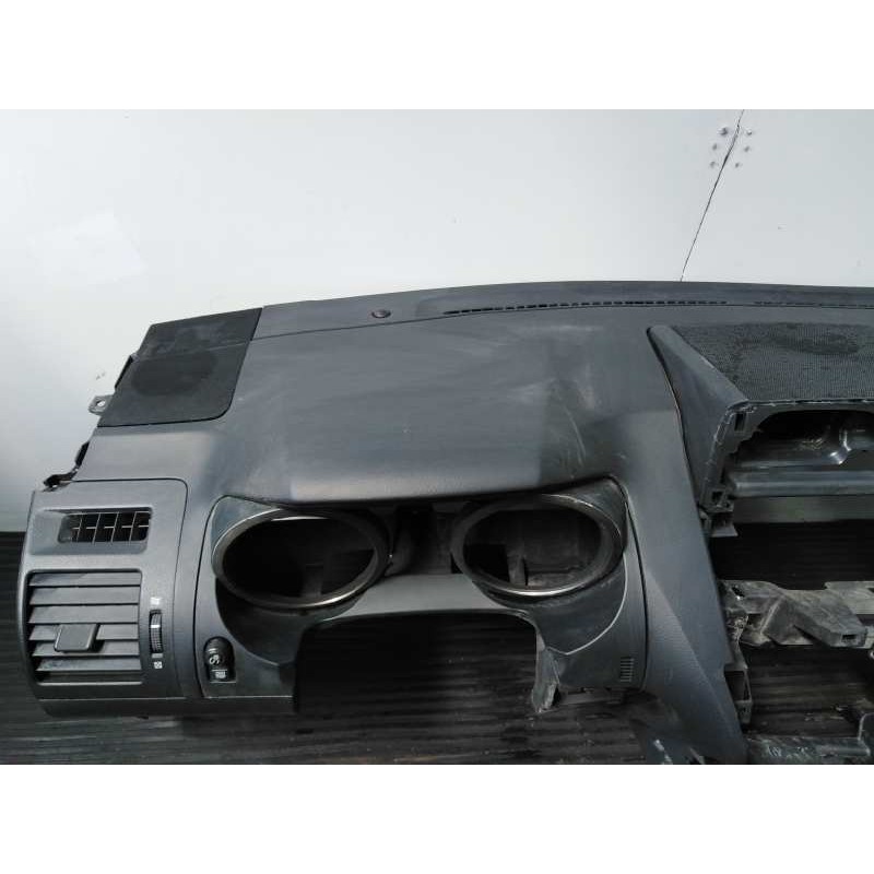 Recambio de salpicadero para toyota land cruiser (j15) executive referencia OEM IAM   P2-B3-20