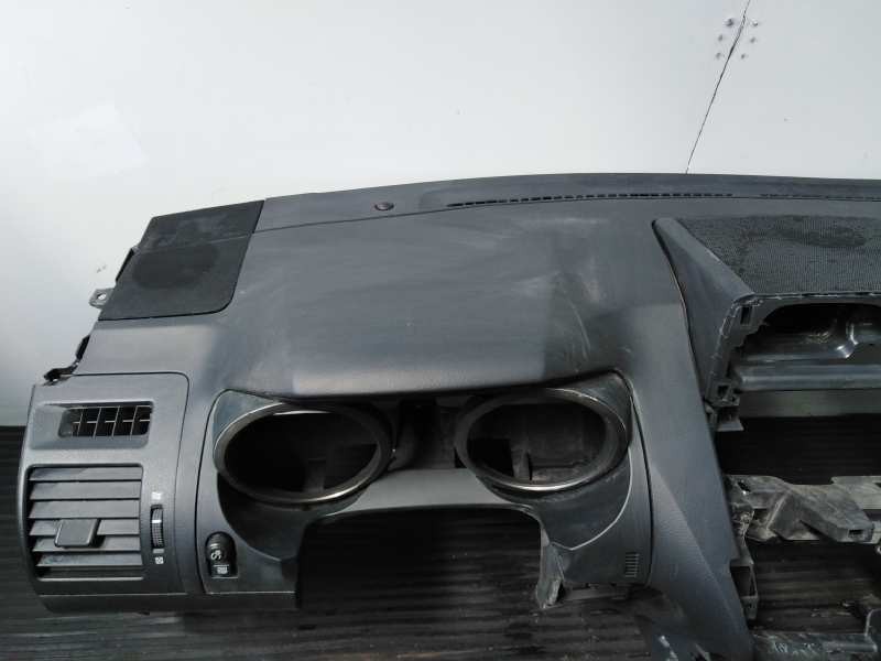 Recambio de salpicadero para toyota land cruiser (j15) executive referencia OEM IAM   P2-B3-20