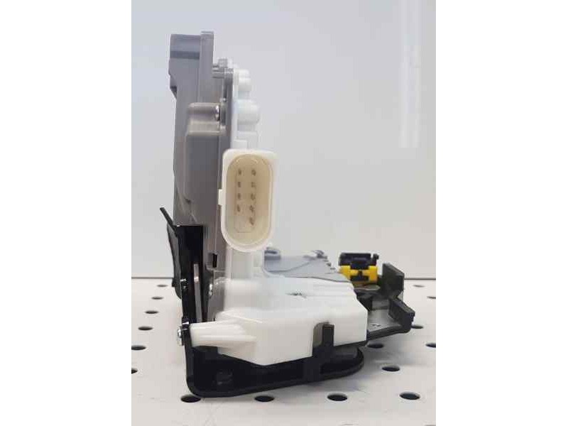 Recambio de cerradura puerta delantera derecha para universal cerradura delantera izquierda vw-seat-skoda referencia OEM IAM 3C1