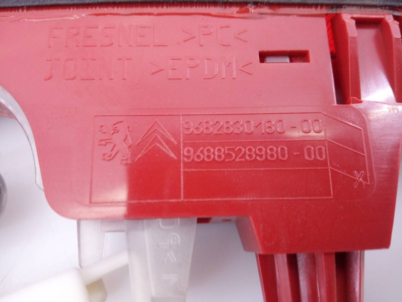 Recambio de luz central de freno para citroën berlingo station wagon attraction referencia OEM IAM 968283018000 9688522898000 E1