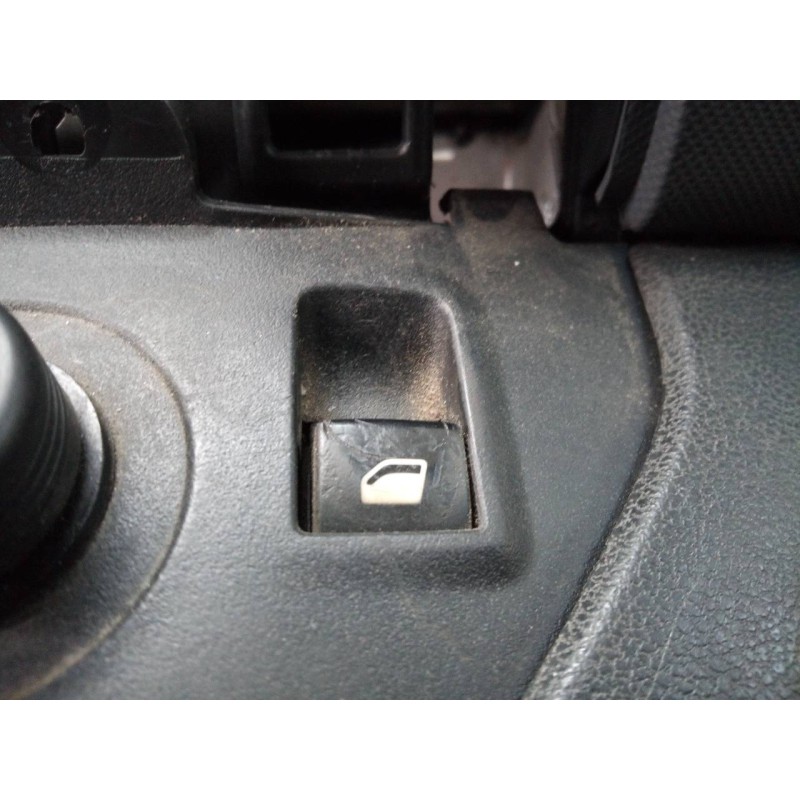 Recambio de mando elevalunas delantero derecho para citroën berlingo station wagon attraction referencia OEM IAM   