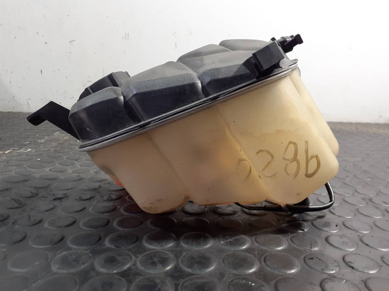 Recambio de deposito expansion para land rover evoque dynamic referencia OEM IAM BJ328K218A D2L4A P2-A3-18