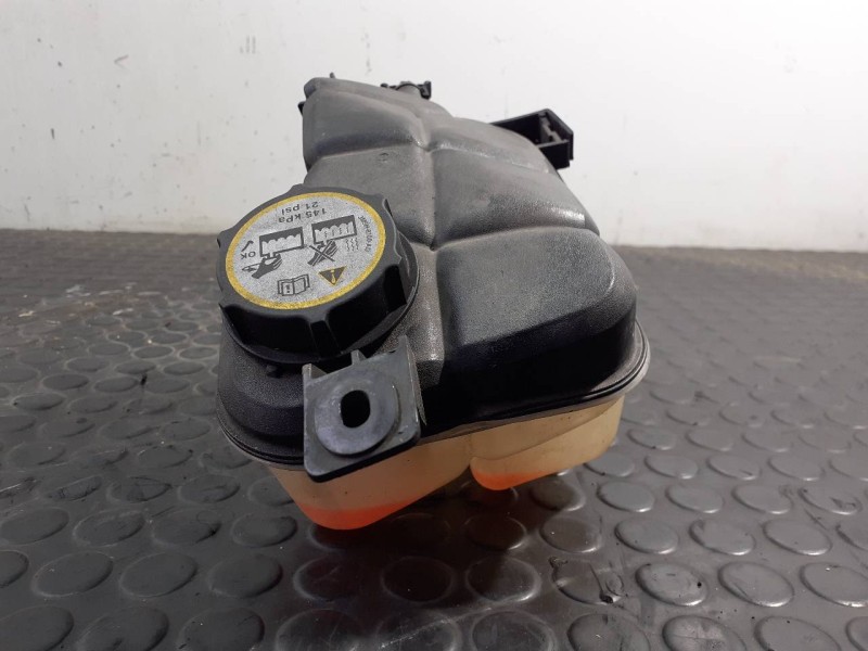 Recambio de deposito expansion para land rover evoque dynamic referencia OEM IAM BJ328K218A D2L4A P2-A3-18