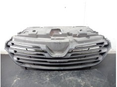 Recambio de rejilla delantera para renault trafic furgón l1h1 2,9t referencia OEM IAM   P2-A2-19