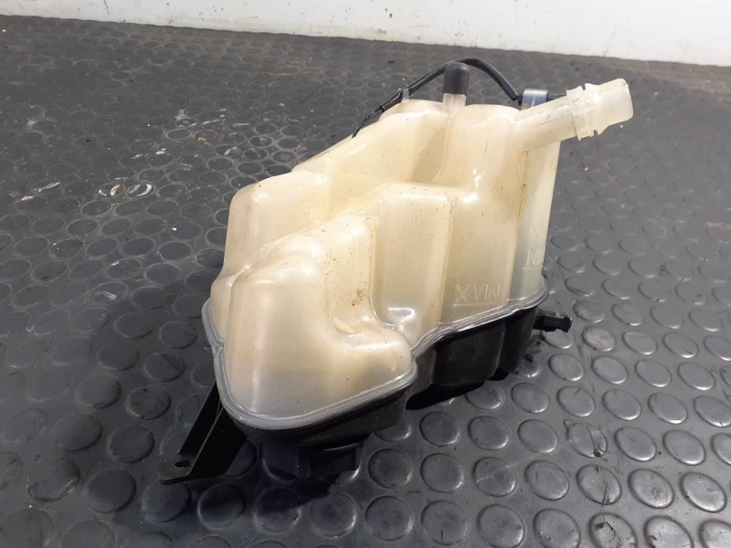 Recambio de deposito expansion para land rover evoque dynamic referencia OEM IAM BJ328K218A D2L4A P2-A3-18