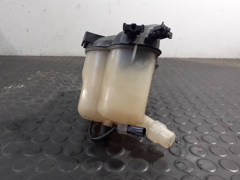 Recambio de deposito expansion para land rover evoque dynamic referencia OEM IAM BJ328K218A D2L4A P2-A3-18