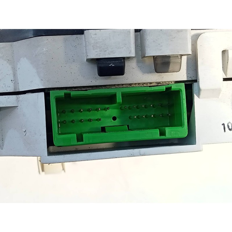 Recambio de cuadro instrumentos para suzuki grand vitara 5 puertas sq (ft) 2.0 td xl-7 dlx referencia OEM IAM 3411050JA2  E3-B4-