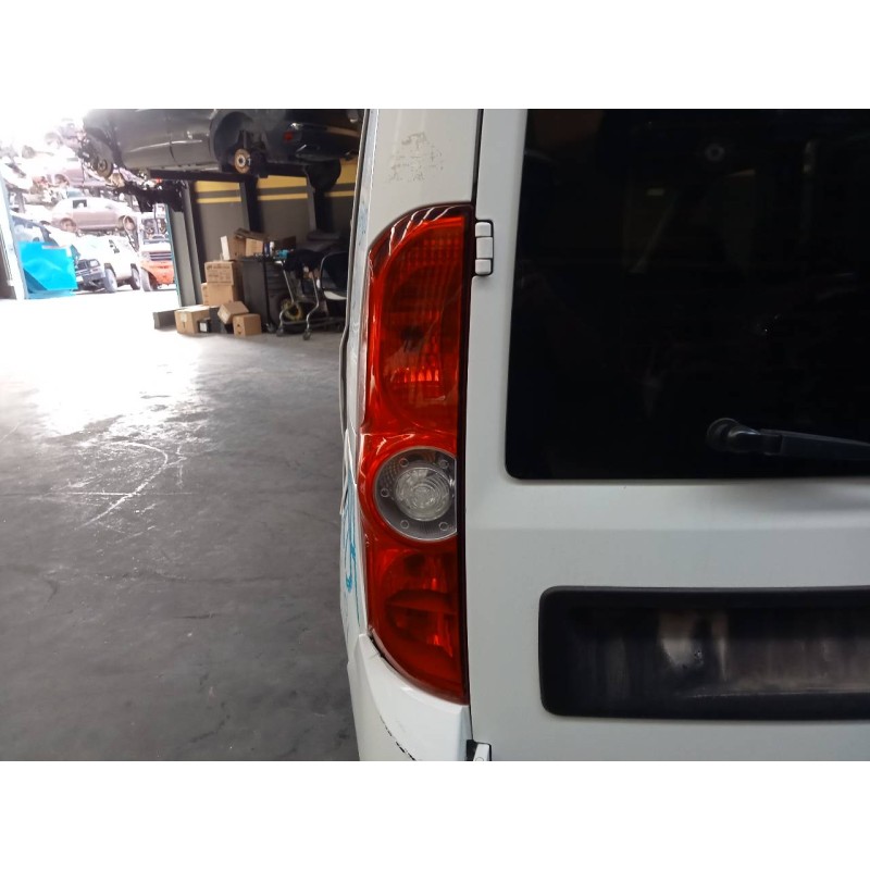 Recambio de piloto trasero izquierdo para fiat doblo ii (152) emotion referencia OEM IAM   