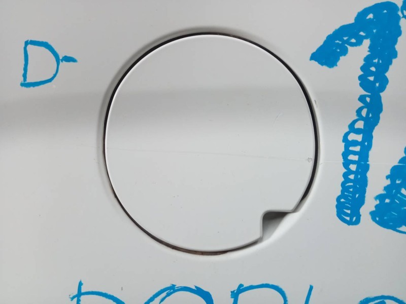 Recambio de tapa exterior combustible para fiat doblo ii (152) emotion referencia OEM IAM   