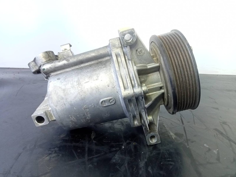 Recambio de compresor aire acondicionado para dacia lodgy ambiance referencia OEM IAM 926005727R 92600E920A P3-A2-24-1