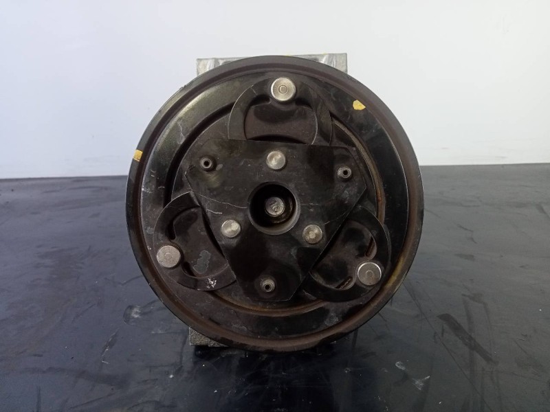 Recambio de compresor aire acondicionado para dacia lodgy ambiance referencia OEM IAM 926005727R 92600E920A P3-A2-24-1