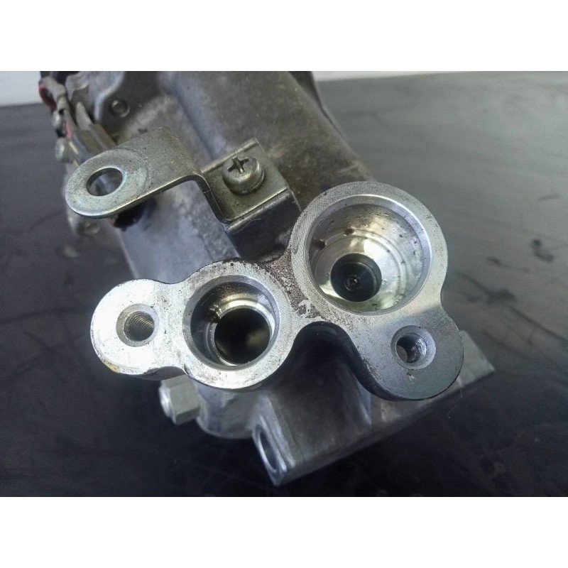 Recambio de compresor aire acondicionado para dacia lodgy ambiance referencia OEM IAM 926005727R 92600E920A P3-A2-24-1