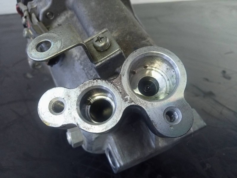 Recambio de compresor aire acondicionado para dacia lodgy ambiance referencia OEM IAM 926005727R 92600E920A P3-A2-24-1