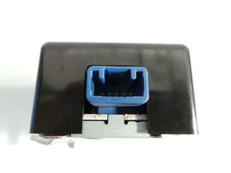 Recambio de modulo electronico para toyota land cruiser (j15) executive referencia OEM IAM 8974060070  E3-B2-3-2