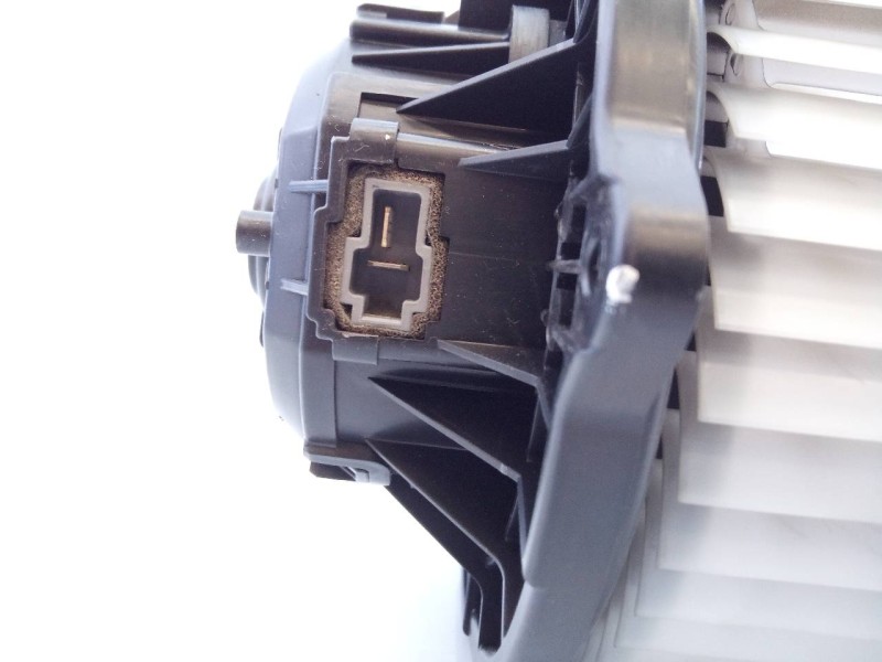 Recambio de ventilador calefaccion para kia cee´d drive referencia OEM IAM F00S3B2474  E3-A3-3-2