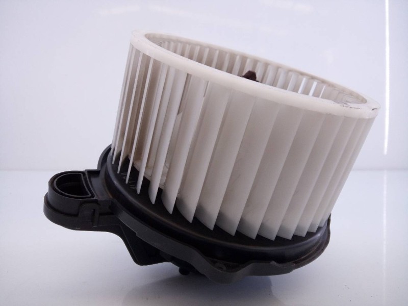 Recambio de ventilador calefaccion para kia cee´d drive referencia OEM IAM F00S3B2474  E3-A3-3-2