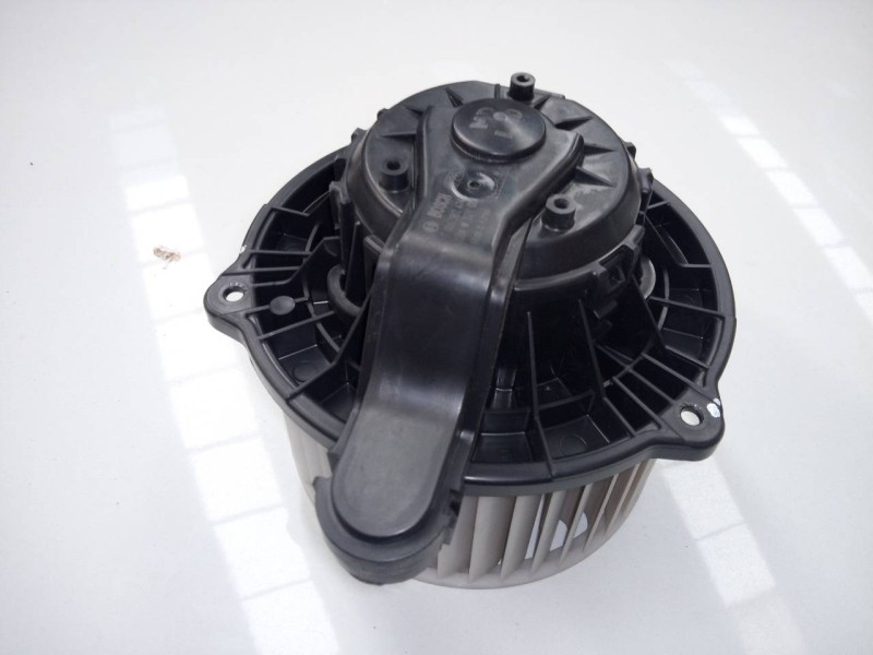 Recambio de ventilador calefaccion para kia cee´d drive referencia OEM IAM F00S3B2474  E3-A3-3-2