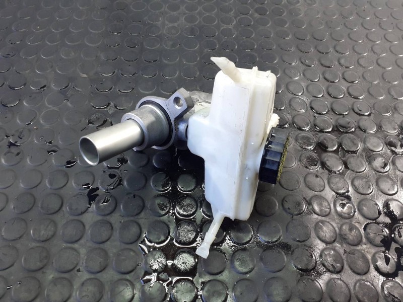 Recambio de bomba freno para mercedes-benz clase glc (w253) glc 220 d 4matic referencia OEM IAM A2054300002  P2-B4-4