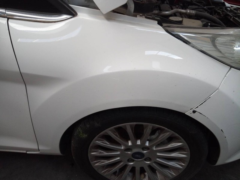 Recambio de aleta delantera derecha para ford fiesta (cb1) trend referencia OEM IAM   
