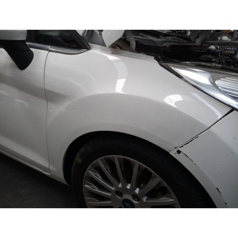 Recambio de aleta delantera derecha para ford fiesta (cb1) trend referencia OEM IAM   