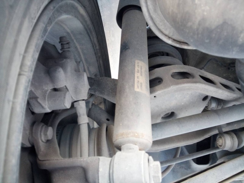 Recambio de amortiguador trasero izquierdo para bmw x3 (e83) 2.0d referencia OEM IAM 814903003811  