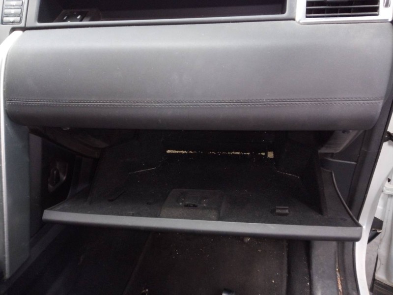 Recambio de guantera para land rover discovery sport se referencia OEM IAM   