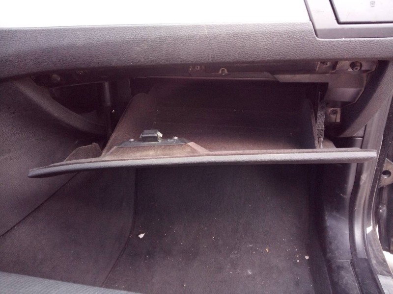Recambio de guantera para bmw x3 (e83) 2.0d referencia OEM IAM   