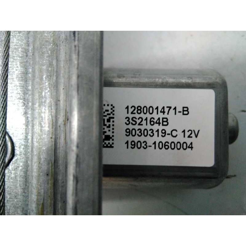Recambio de elevalunas delantero derecho para renault captur zen referencia OEM IAM 128001471B 19031060004 E1-A1-42-2
