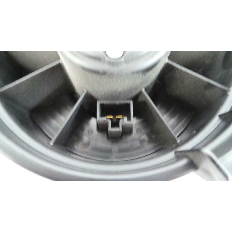 Recambio de ventilador calefaccion para toyota land cruiser (j15) executive referencia OEM IAM 2727000560  E2-B4-9-1