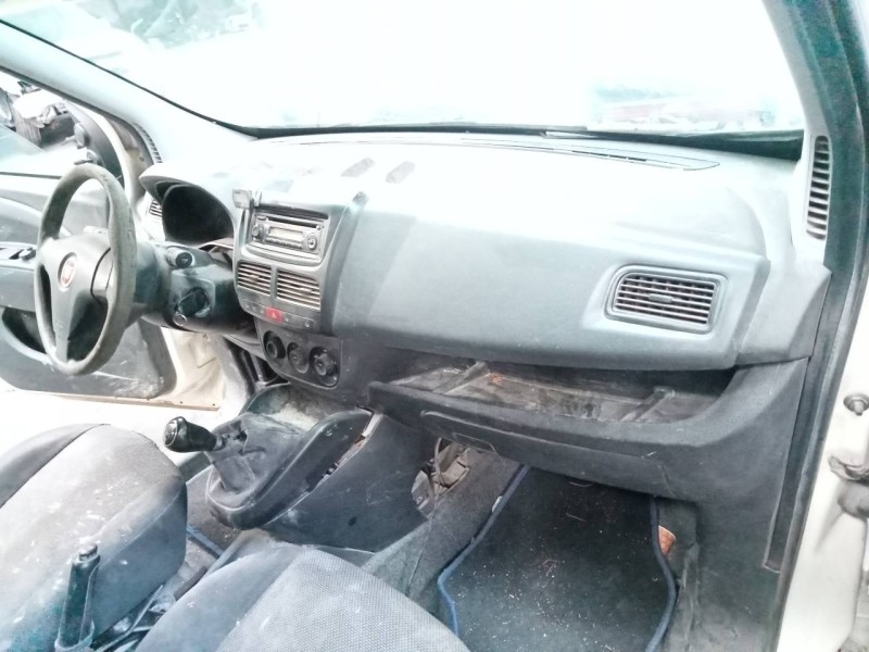 Recambio de salpicadero para fiat doblo ii (152) emotion referencia OEM IAM   