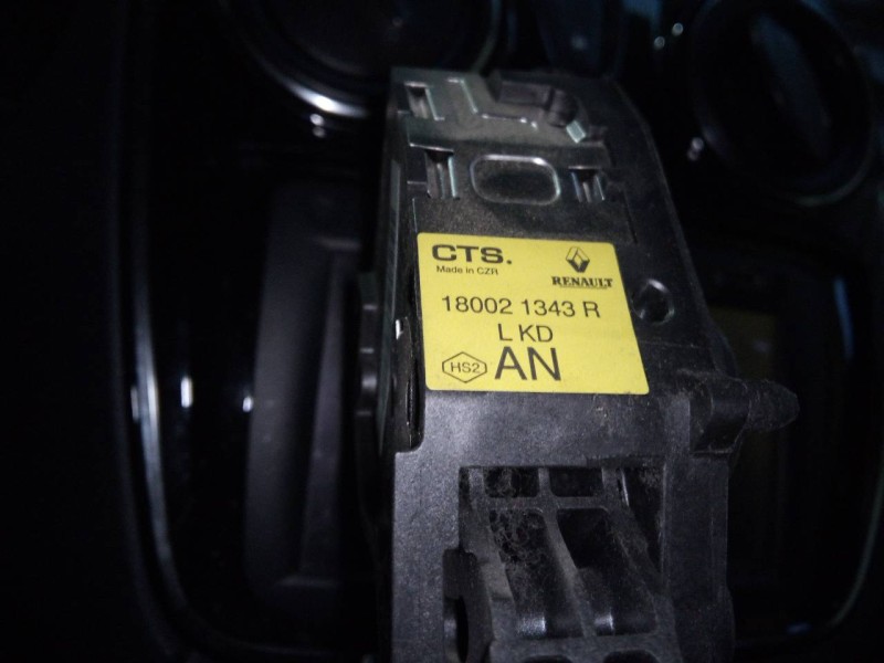 Recambio de pedal acelerador para dacia lodgy ambiance referencia OEM IAM 180021343R  