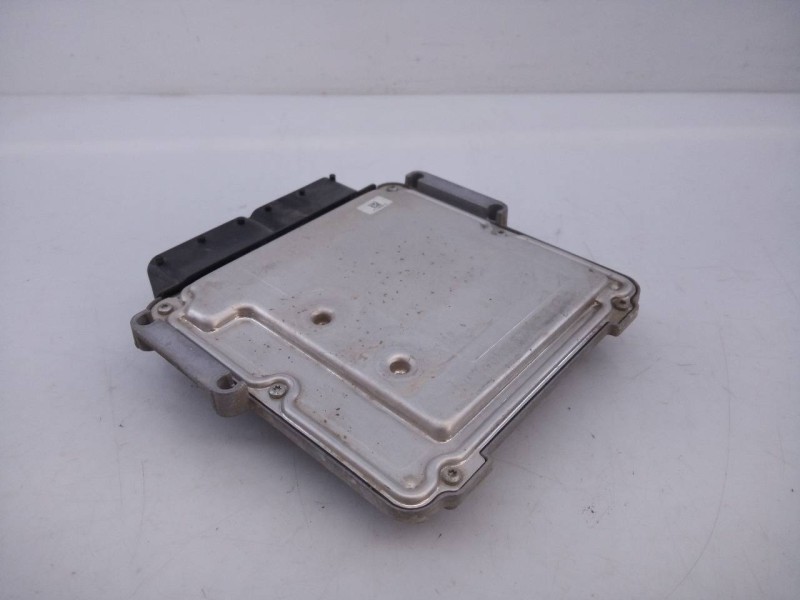 Recambio de centralita motor uce para opel combo d 1.6 16v cdti referencia OEM IAM 55283323 0281033461 E3-A5-25-4