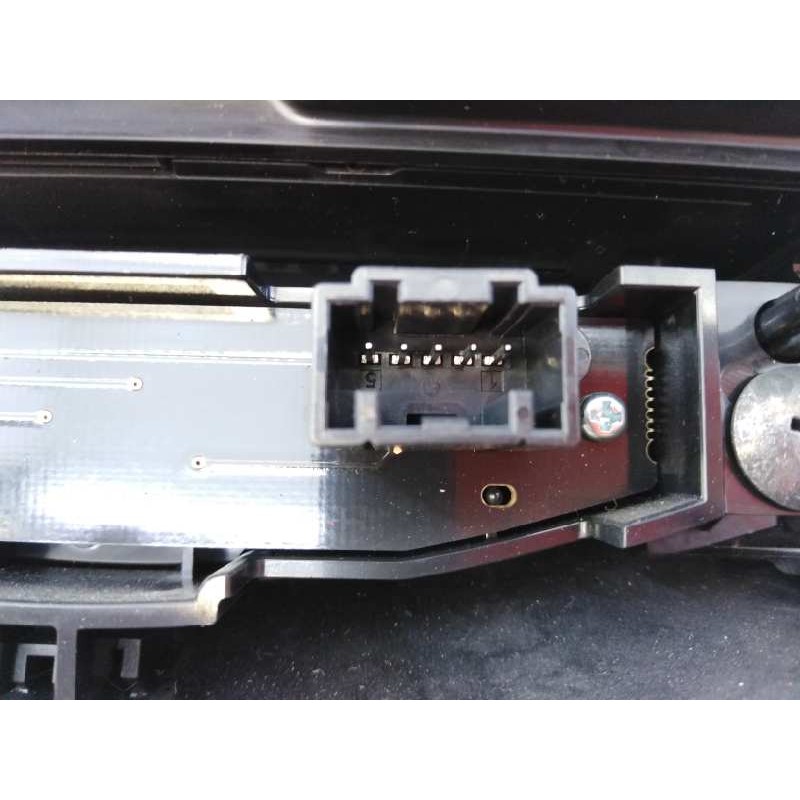 Recambio de mando climatizador para nissan x-trail (t32) 360 referencia OEM IAM 2411X887035P  E3-B4-28-3