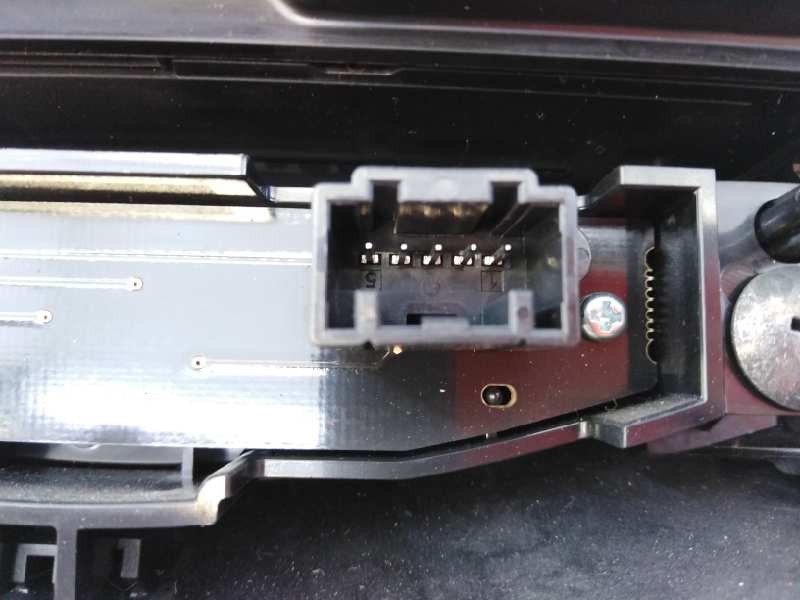 Recambio de mando climatizador para nissan x-trail (t32) 360 referencia OEM IAM 2411X887035P  E3-B4-28-3