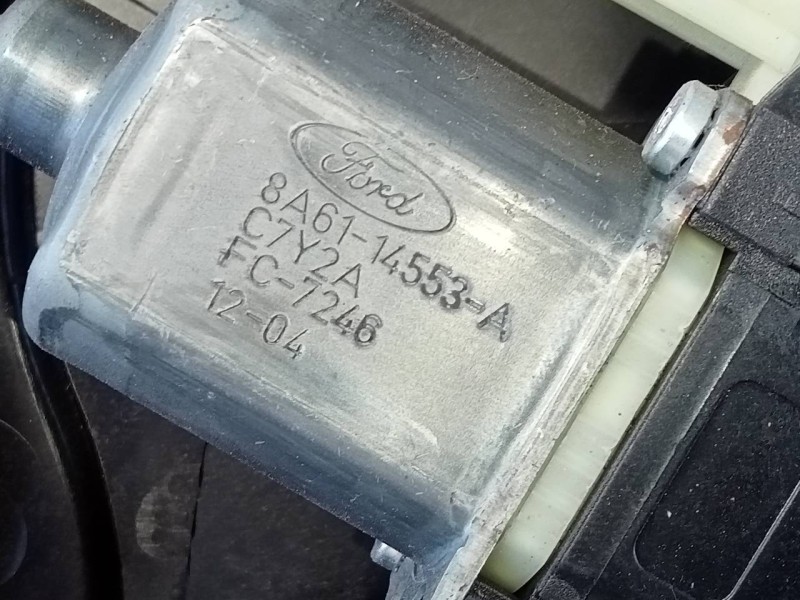 Recambio de elevalunas delantero derecho para ford fiesta (cb1) trend referencia OEM IAM 8A6114553A  P2-B3-9